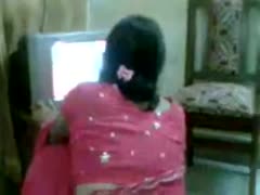 On livecam, a Bengali amateur black cock slut offers her man her head.